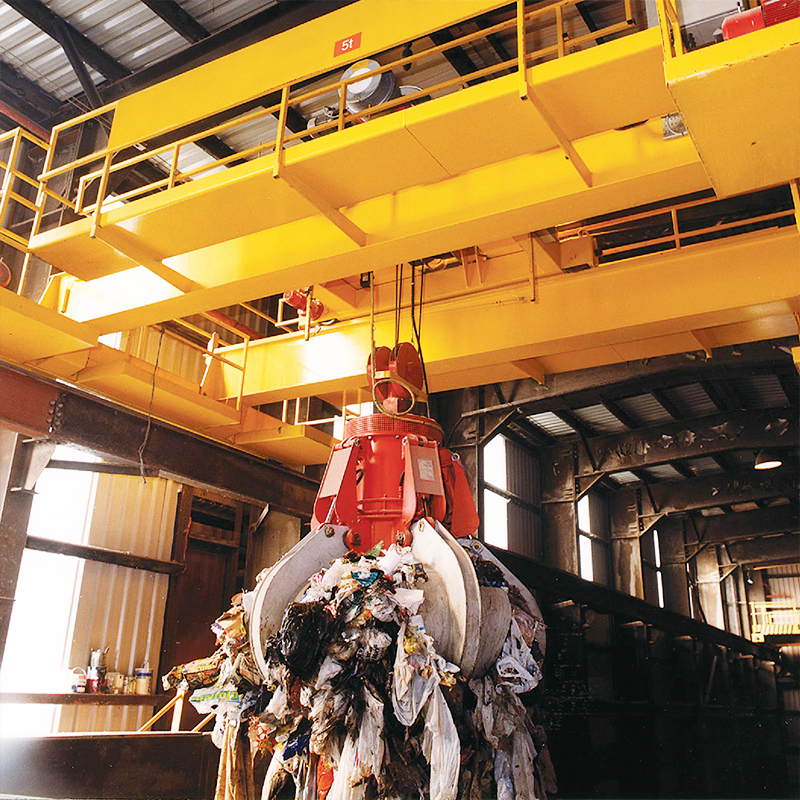 <strong>山东青岛抓斗行车厂家抓斗行车抓取湿粘</strong>