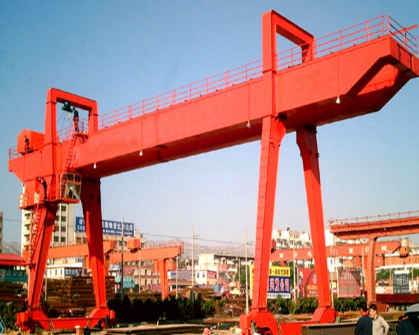 <strong>陕西西安出租100吨双梁龙门吊</strong>